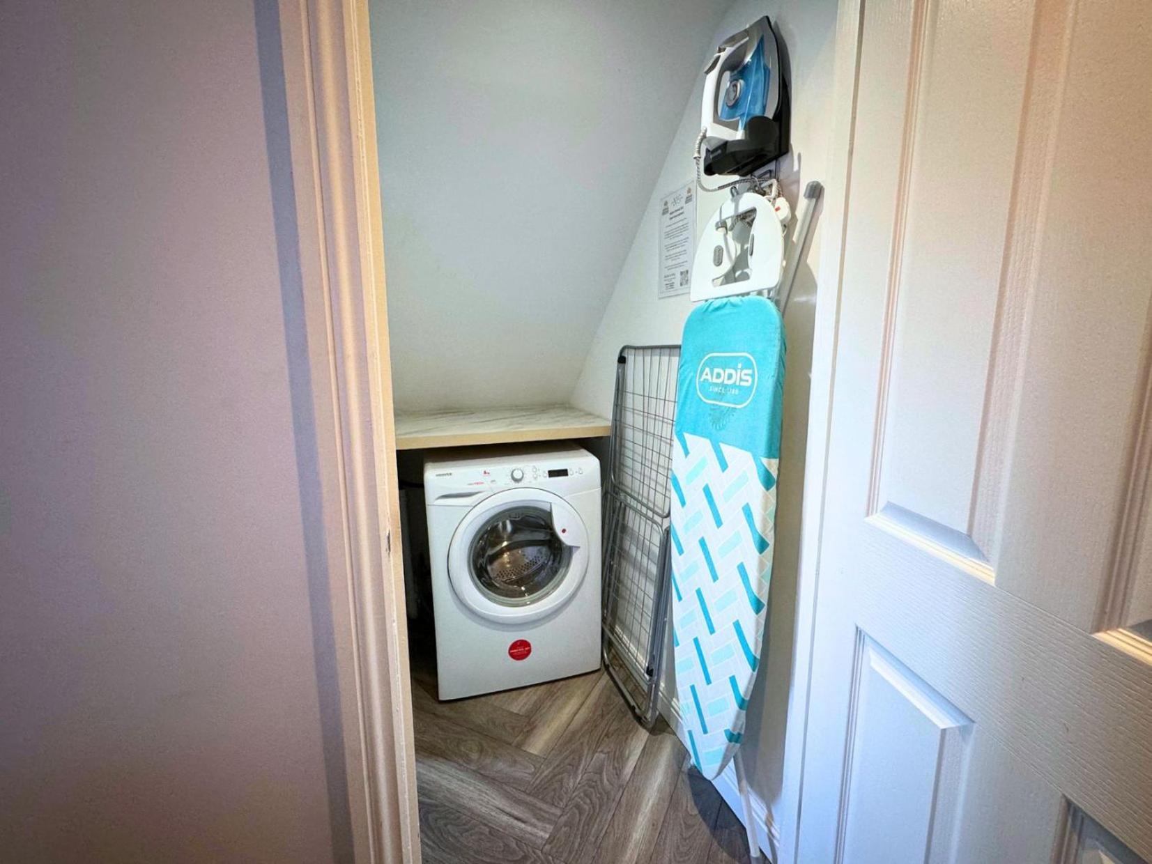 Jesmond Hot Tub, Free Parking, Near Shops & Restaurants, Location 1M To City מראה חיצוני תמונה