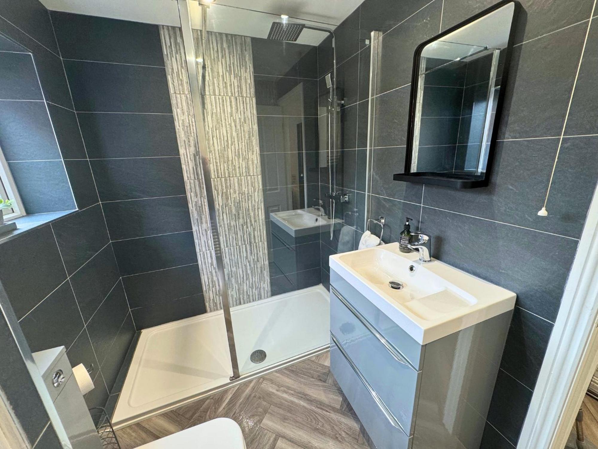 Jesmond Hot Tub, Free Parking, Near Shops & Restaurants, Location 1M To City מראה חיצוני תמונה