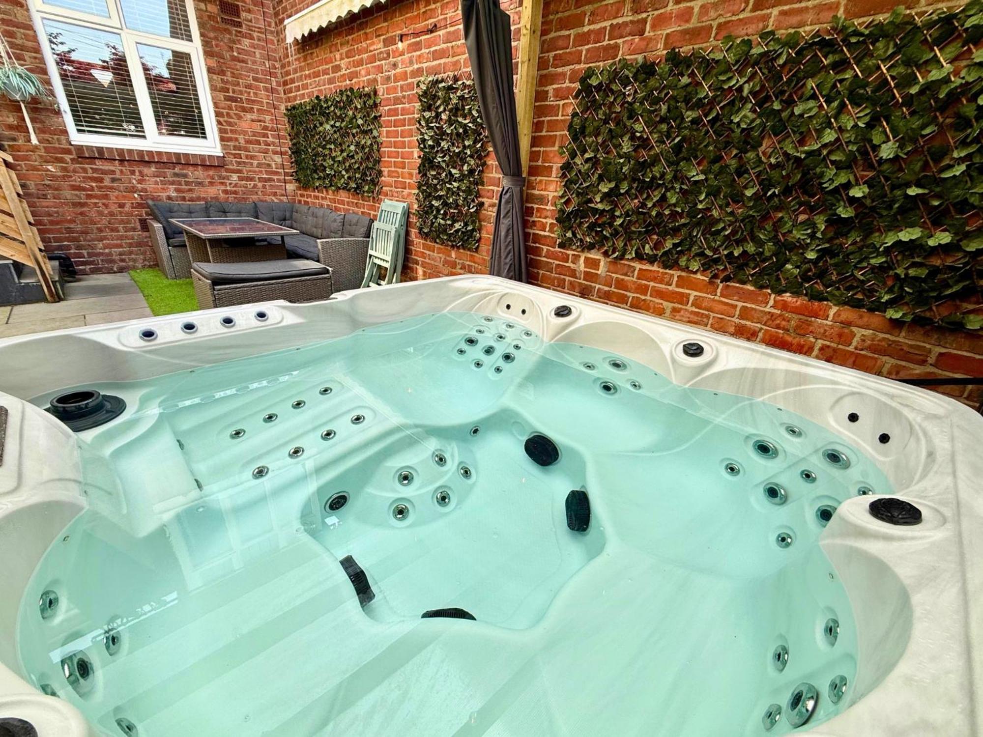 Jesmond Hot Tub, Free Parking, Near Shops & Restaurants, Location 1M To City מראה חיצוני תמונה